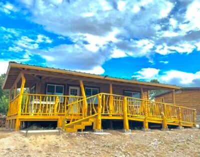 Pat Garrett Mini Cabin Golf Course and Lake access